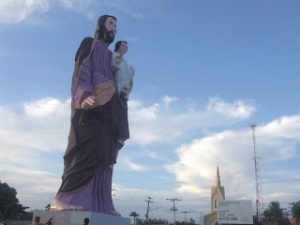 Leia mais sobre o artigo Maracanaú recebe estátua de São José com 15 metros de altura