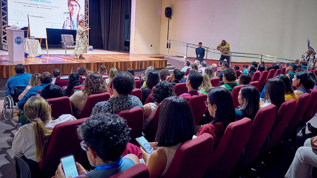 Você está visualizando atualmente Prefeitura realiza mais uma edição do Ciclo de Palestras sobre “Políticas de Assistência Social e de Segurança Alimentar e Nutricional”