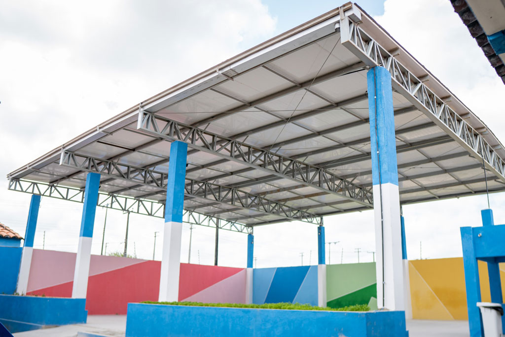 No momento, você está visualizando Prefeitura inaugura refeitório na Escola Norma Célia e entrega reforma da quadra poliesportiva da Escola José Dantas
