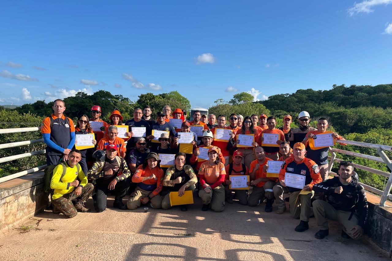 No momento, você está visualizando Defesa Civil de Maracanaú participa de capacitação para fortalecer ações de prevenção e resposta a emergências