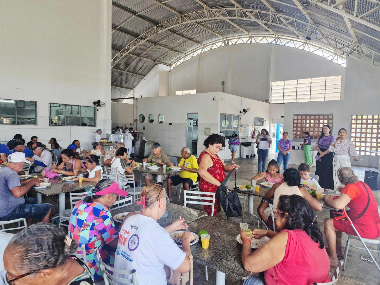 No momento, você está visualizando Restaurante Popular de Maracanaú recebe ação educativa em alusão ao Agosto Lilás