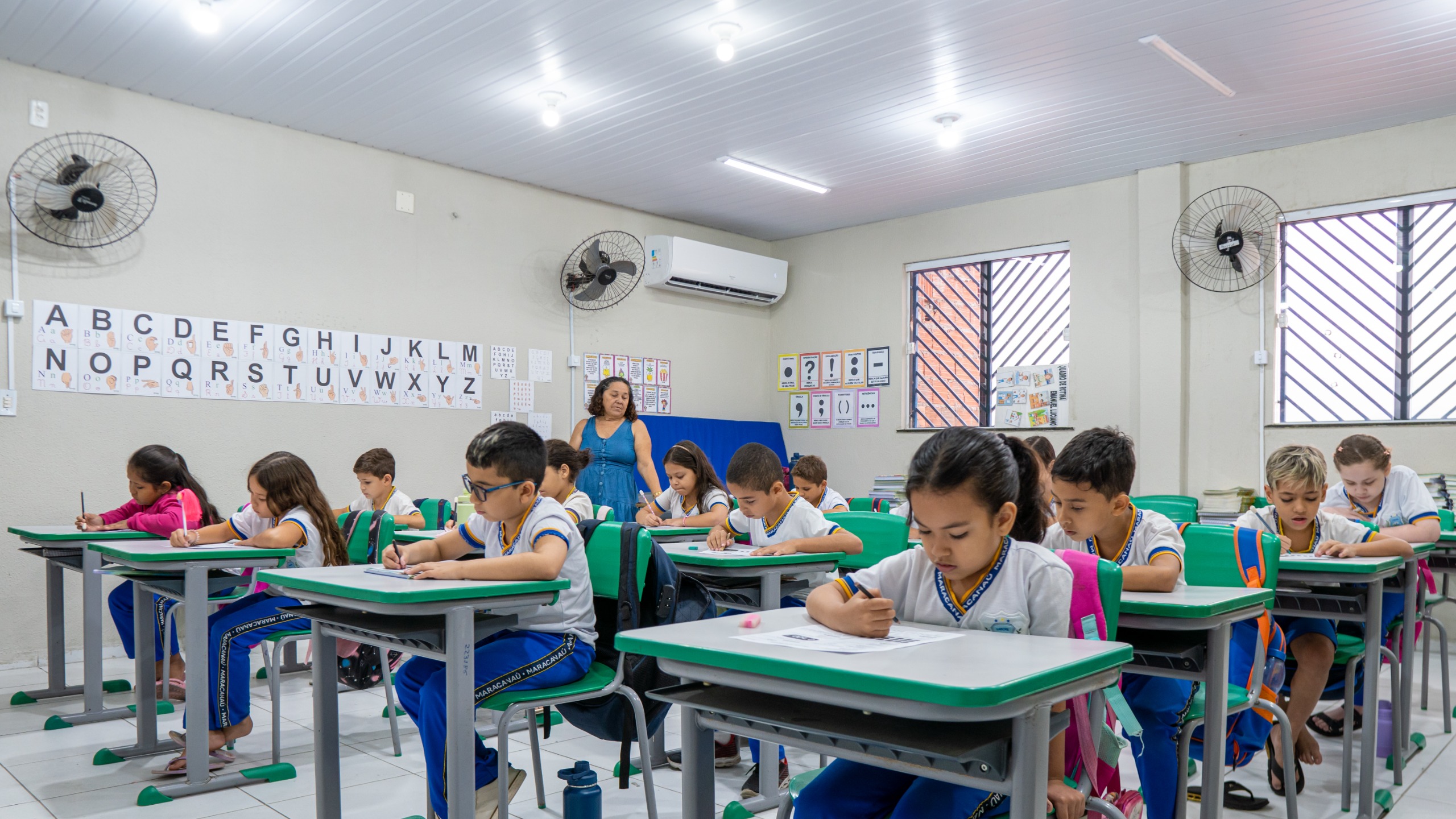 No momento, você está visualizando Prefeitura entrega anexo da Escola Rodolfo Teófilo, na Pajuçara