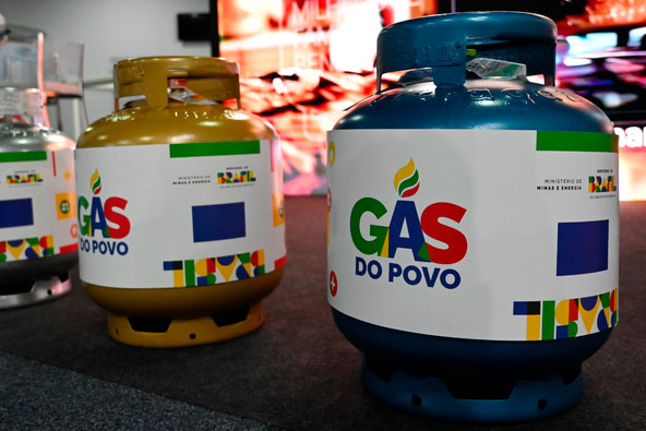 No momento, você está visualizando Prefeitura de Maracanaú informa sobre o Programa Gás do Povo, que garante gratuidade na recarga do botijão de gás